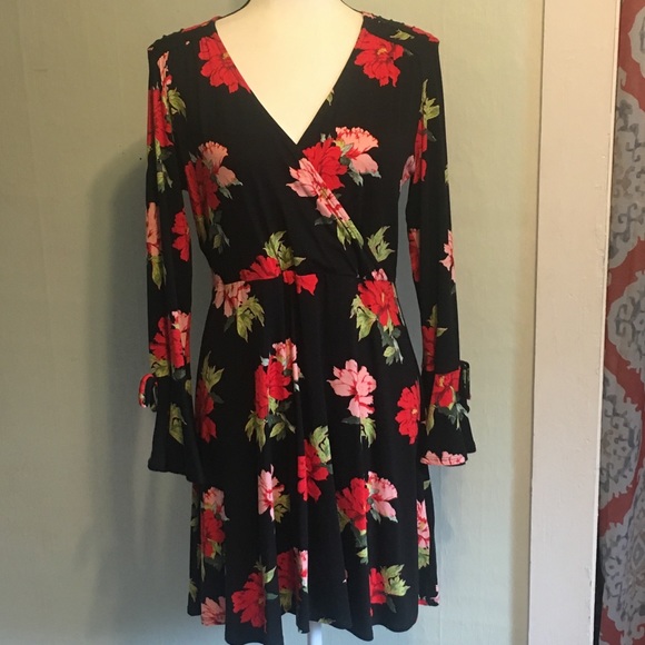 Topshop Dresses & Skirts - TOPSHOP Black Dress with red floral pattern